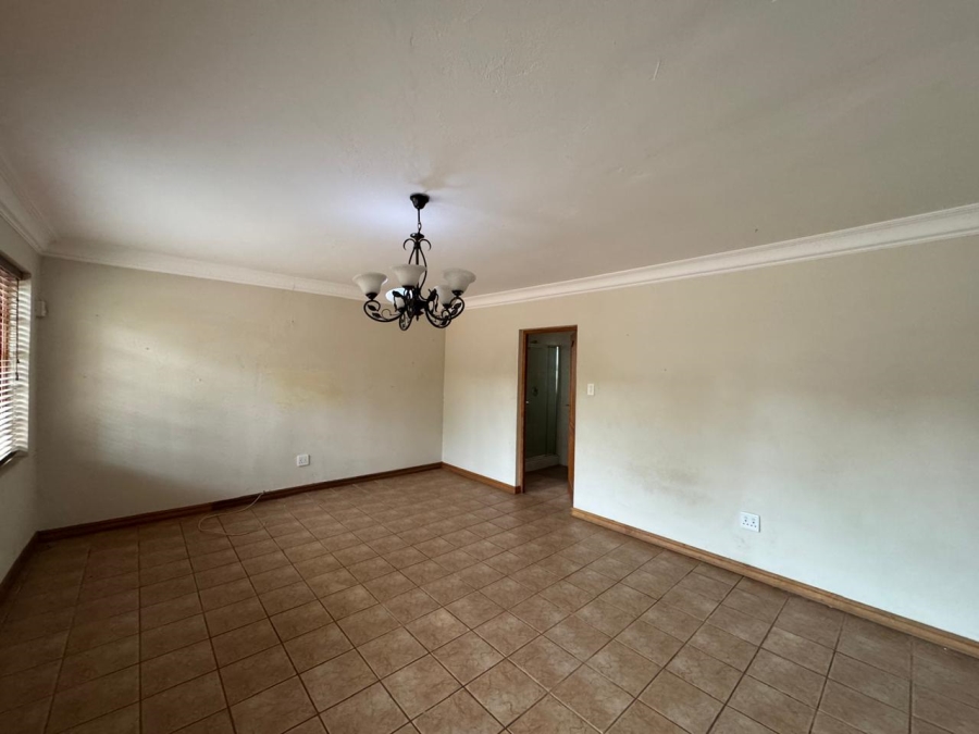 To Let 4 Bedroom Property for Rent in Melodie North West